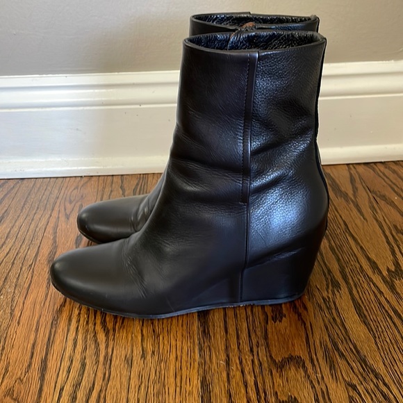 VINCE Michela booties $495 vero cuoio Made in Italy - Picture 2 of 6